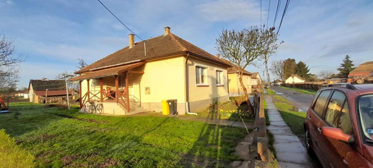 Oeregakac Vendeghaz Villa Tiszaladány Exterior photo